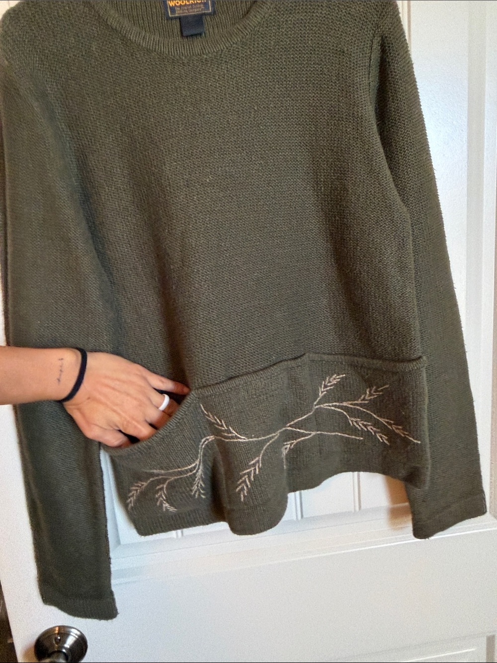 Vintage Woolrich Olive Green Knit Sweater with Embroidered Front Pocket Detail - Picture 3 of 8